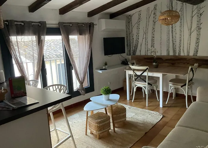 Montez Au Creneau, Face A La Cite Vue Sublime