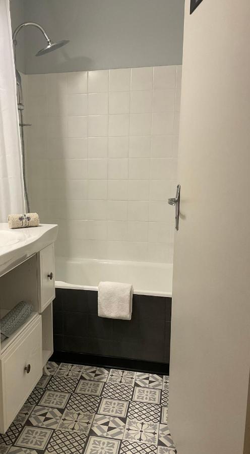 Apartment Montez Au Creneau, Face A La Cite Vue Sublime *